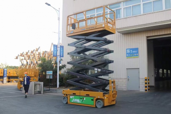 淮南曲臂车租赁