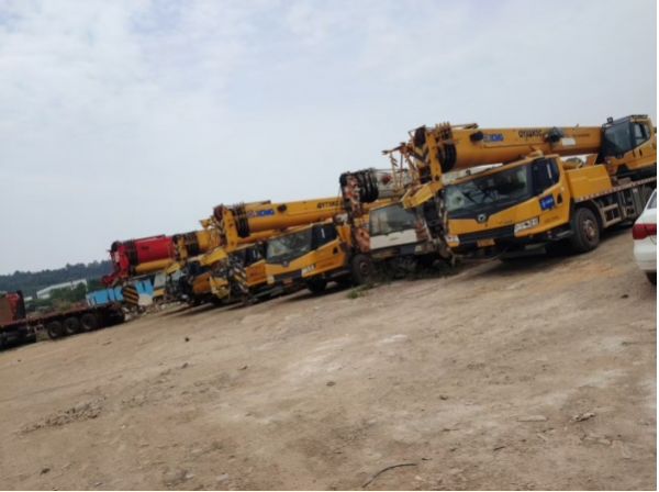 达州出租吊车多少钱