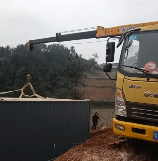 为什么凯里随车吊出租价格忽高忽低？影响因素揭秘​