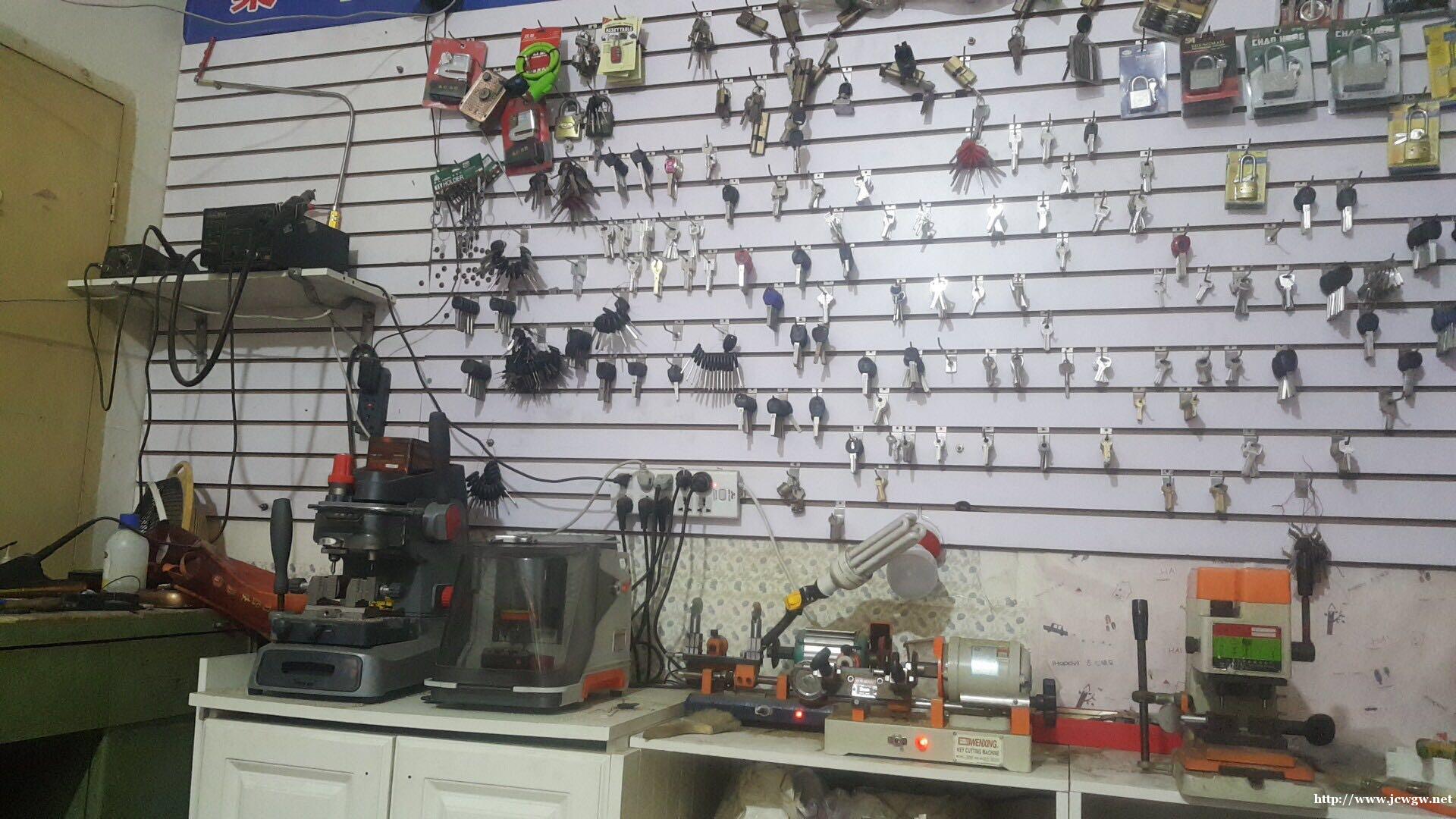 长安区南郊开锁公司告诉您开锁如何才能够做到不损坏锁 长安区南郊开锁公司告诉您开锁如何才能够做到不损坏锁