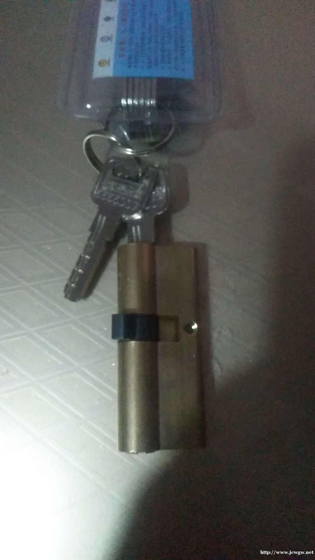 青浦区开锁_提供青浦区上门换锁,开汽车锁,配汽车钥匙 青浦区开锁_提供青浦区上门换锁,开汽车锁,配汽车钥匙