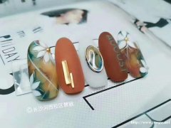 宜昌玲丽教育彩妆美甲纹绣技能培训学校火热招生中