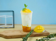 与TA时光饮品一杯的成本是多少?一杯能够有多少利润?