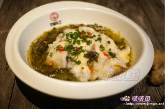 啵啵鱼加盟_巴国亲亲啵啵鱼军博店