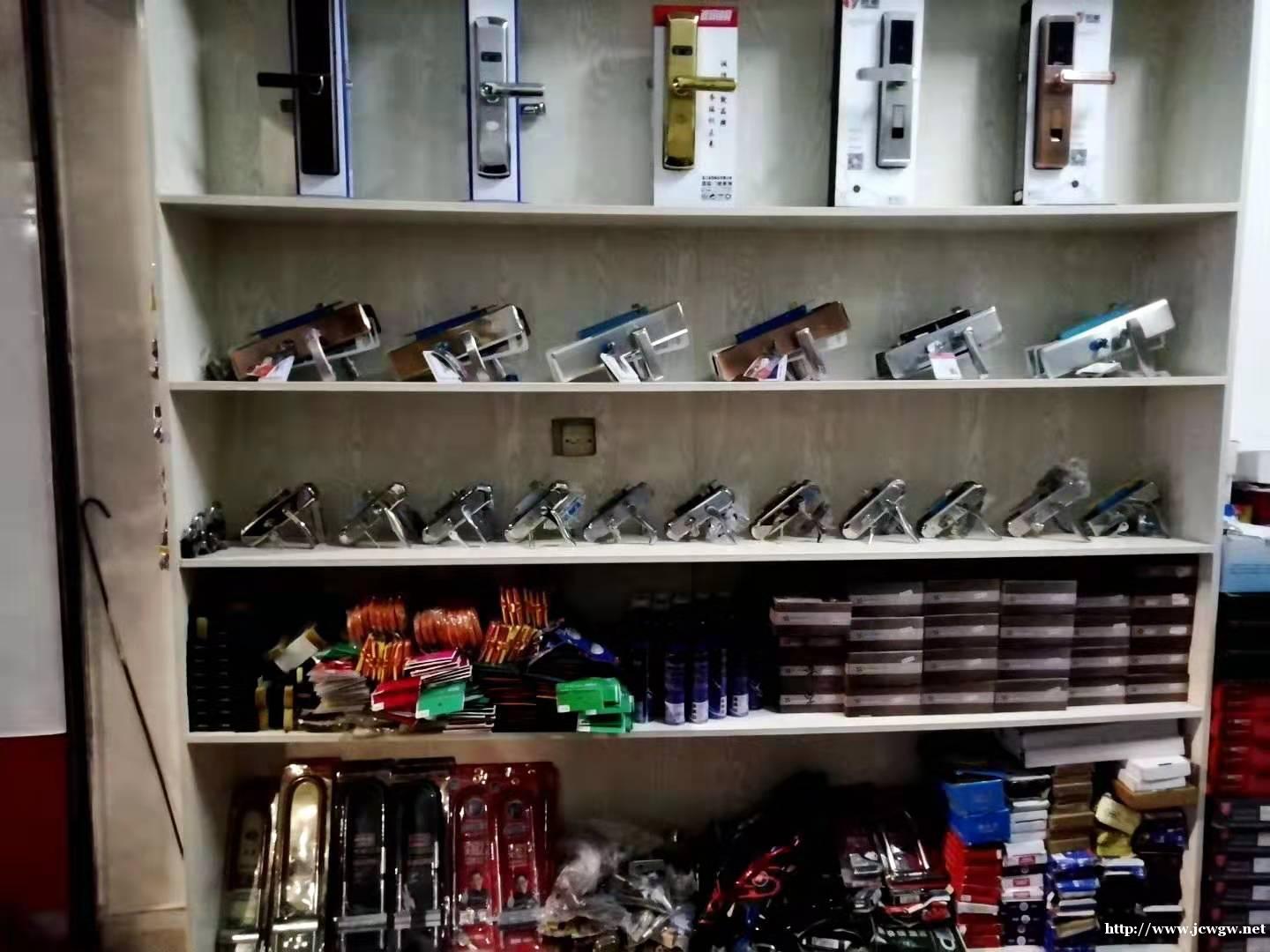 腾冲专业开锁电话多少_20分钟上门修锁、汽车开锁一次多少钱 腾冲专业开锁电话多少_20分钟上门修锁、汽车开锁一次多少钱