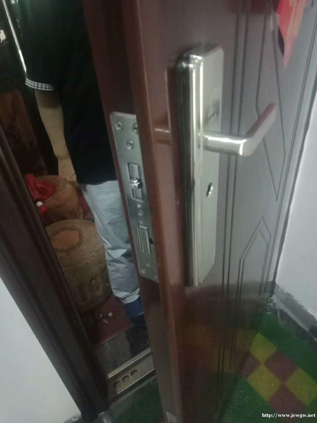 央子街道换锁芯价钱一般多少钱?寒亭换锁60元起 央子街道换锁芯价钱一般多少钱?寒亭换锁60元起