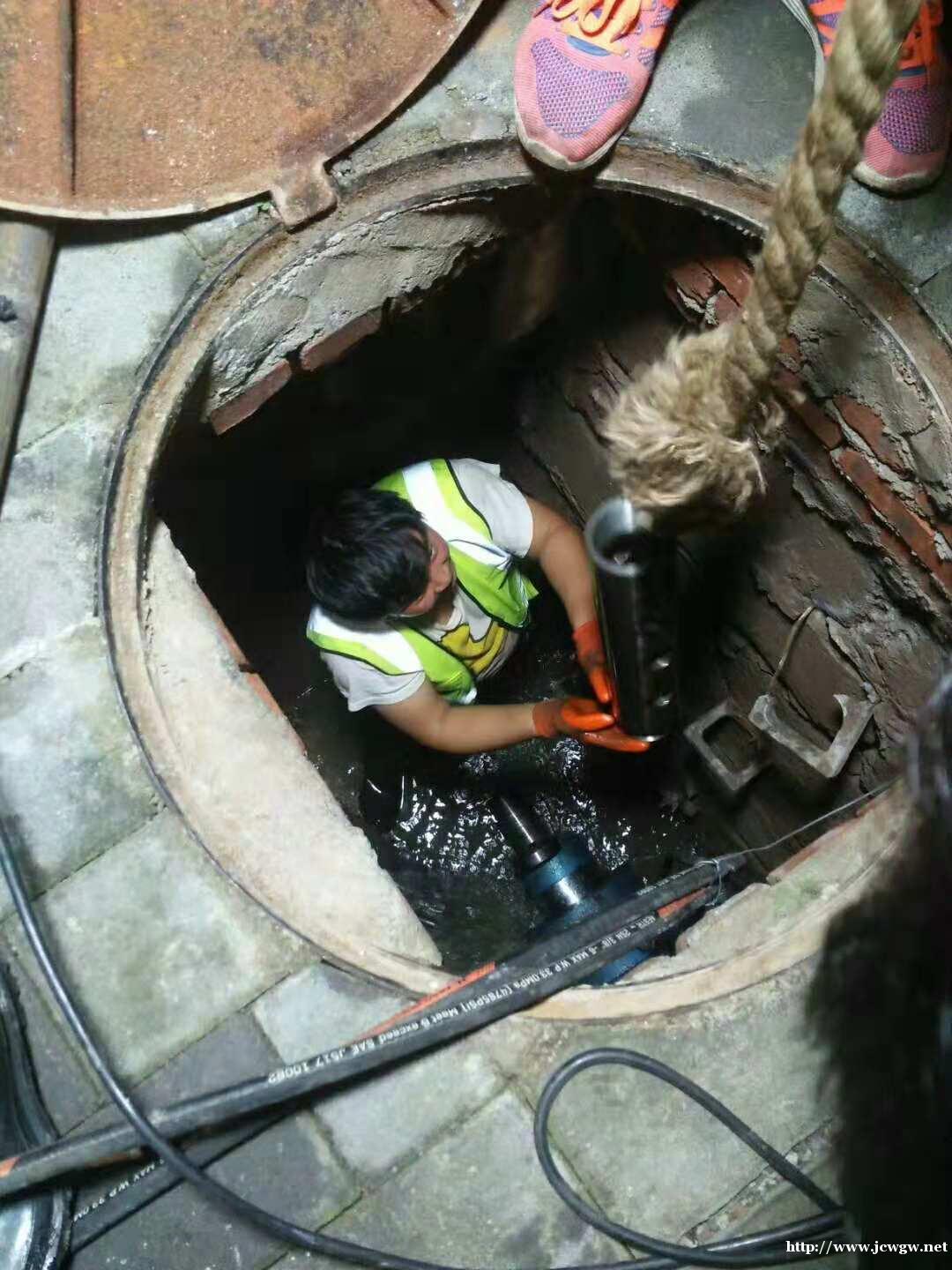 苏州工业园区专业清理化粪池。隔油池(服务总汇) 苏州工业园区专业清理化粪池。隔油池(服务总汇)