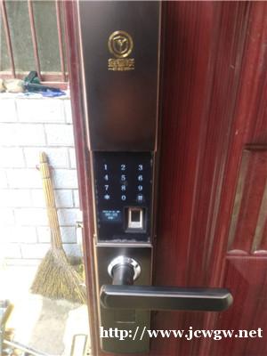 指纹锁真比普通门锁安全吗?广饶县冯师傅来告诉你 指纹锁真比普通门锁安全吗?广饶县冯师傅来告诉你