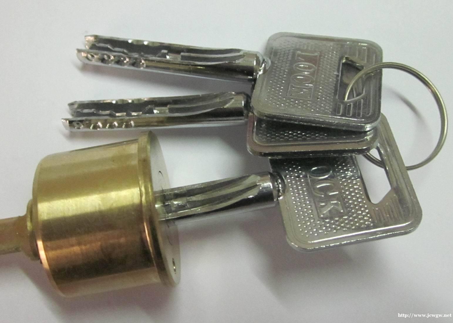 为什么买把锁只要几十,而在泰安地区上门开锁却收费200?开锁 为什么买把锁只要几十,而在泰安地区上门开锁却收费200?开锁