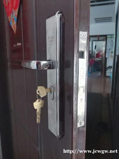 锁匙没拔,要换新锁才安全-文昌开锁-金钥匙为您解决锁事 锁匙没拔,要换新锁才安全-文昌开锁-金钥匙为您解决锁事