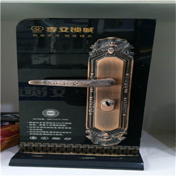 智能门锁的安全性也是我们考虑的主要因素 智能门锁的安全性也是我们考虑的主要因素