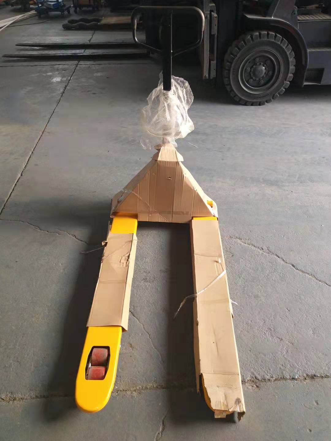 烟台西林手动液压车/BF3吨整体泵油压手拖车/地牛托盘搬运车 烟台西林手动液压车/BF3吨整体泵油压手拖车/地牛托盘搬运车