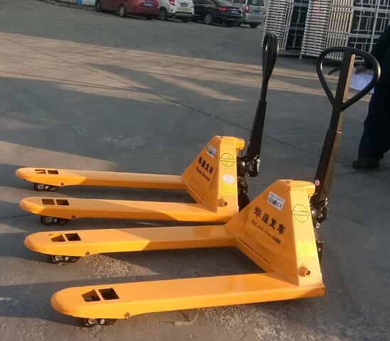 烟台西林手动液压车/BF3吨整体泵油压手拖车/地牛托盘搬运车 烟台西林手动液压车/BF3吨整体泵油压手拖车/地牛托盘搬运车