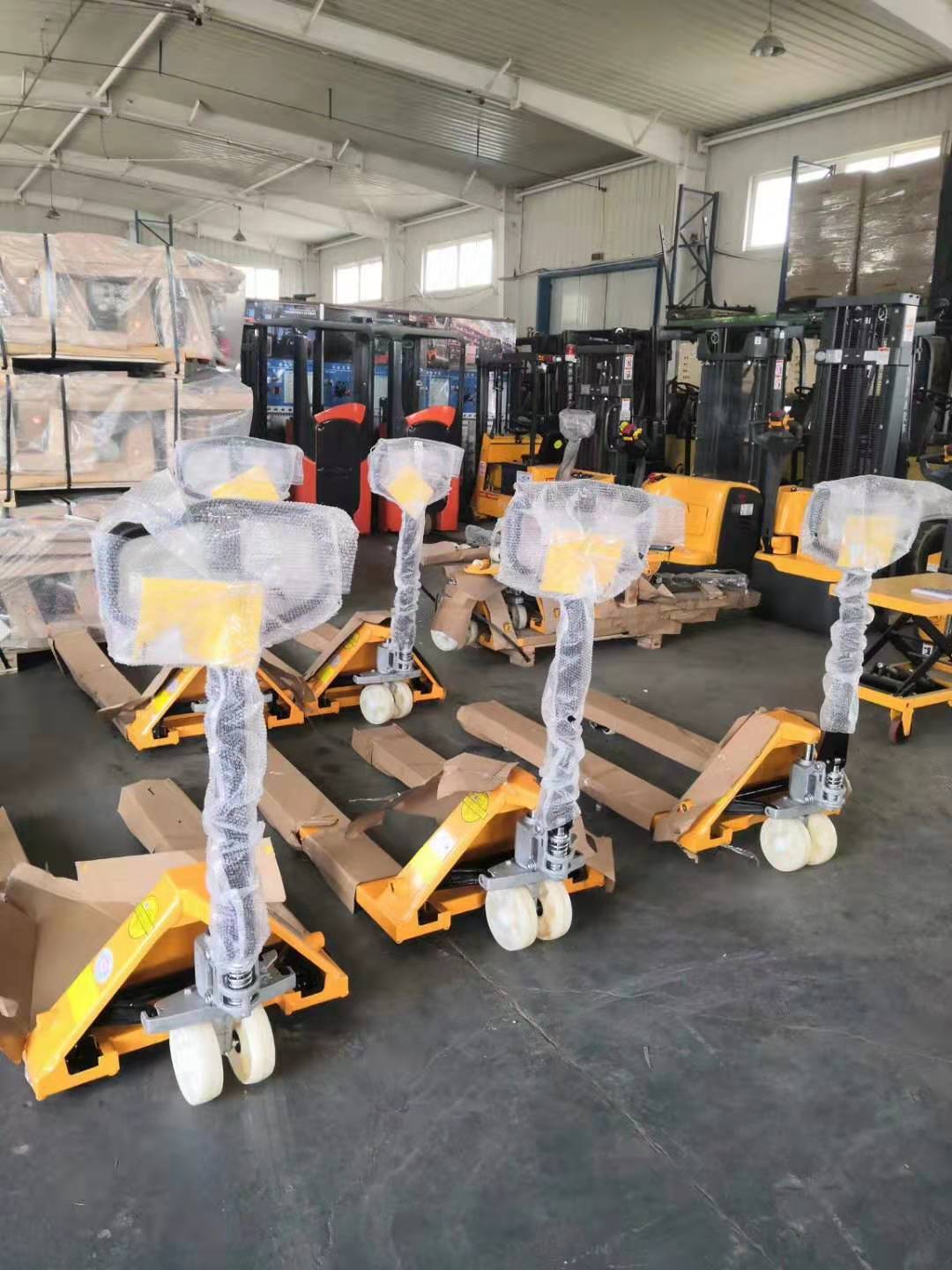 烟台西林手动液压车/BF3吨整体泵油压手拖车/地牛托盘搬运车 烟台西林手动液压车/BF3吨整体泵油压手拖车/地牛托盘搬运车