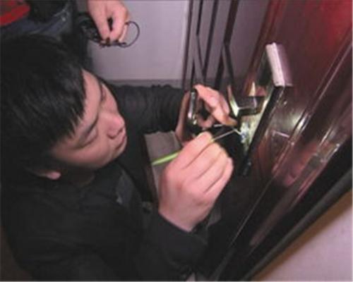 开锁公司的价格不能只是贪图便宜,不注重服务质量 开锁公司的价格不能只是贪图便宜,不注重服务质量