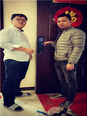 指纹锁出现不能记录指纹的情况使用没有损伤的手指来设置 指纹锁出现不能记录指纹的情况使用没有损伤的手指来设置