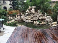 假山观赏鱼池怎么样保持池水清澈见底？