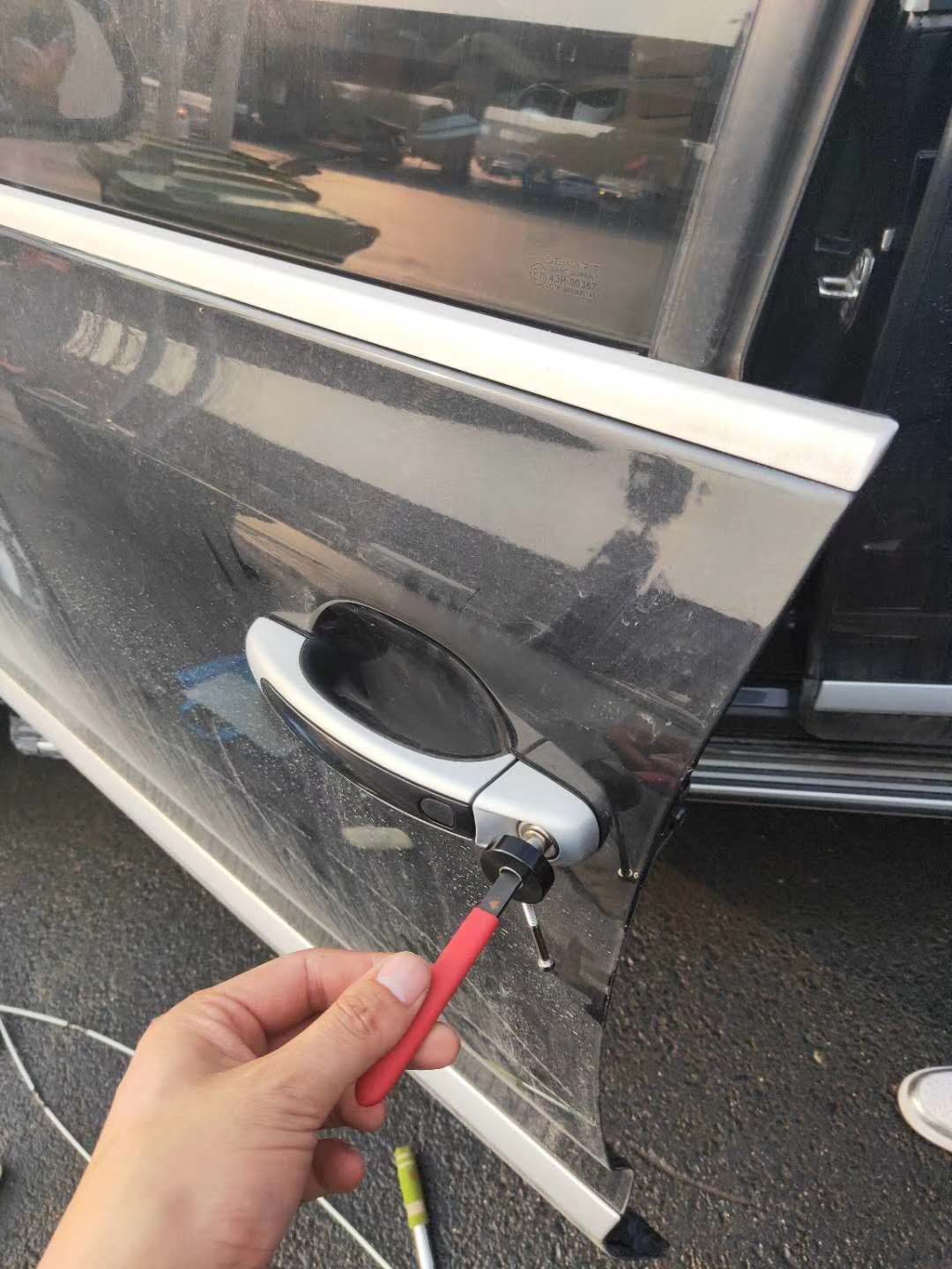 为什么汽车开锁不应用指纹密码锁? 为什么汽车开锁不应用指纹密码锁?