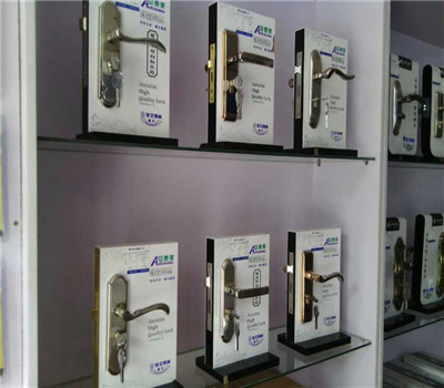 岷县君义开锁详细介绍及时的检查或者更换锁芯问题 岷县君义开锁详细介绍及时的检查或者更换锁芯问题