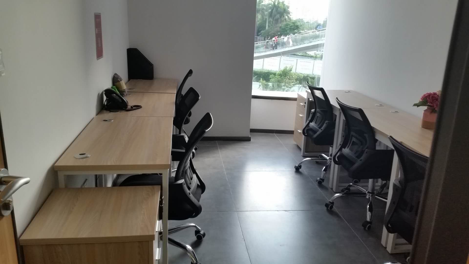 南山荔湾地铁口精装办公室出租,红本配置解除异常 可注册短租 南山荔湾地铁口精装办公室出租,红本配置解除异常 可注册短租