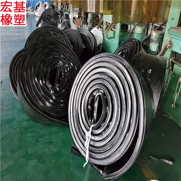 中埋式橡胶止水带300*8施工缝用中埋式橡胶止水带生产厂家 中埋式橡胶止水带300*8施工缝用中埋式橡胶止水带生产厂家