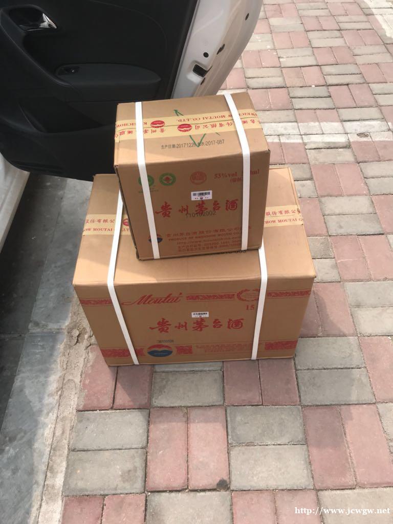 茅台酒瓶上的红飘带有什么作用? 茅台酒瓶上的红飘带有什么作用?