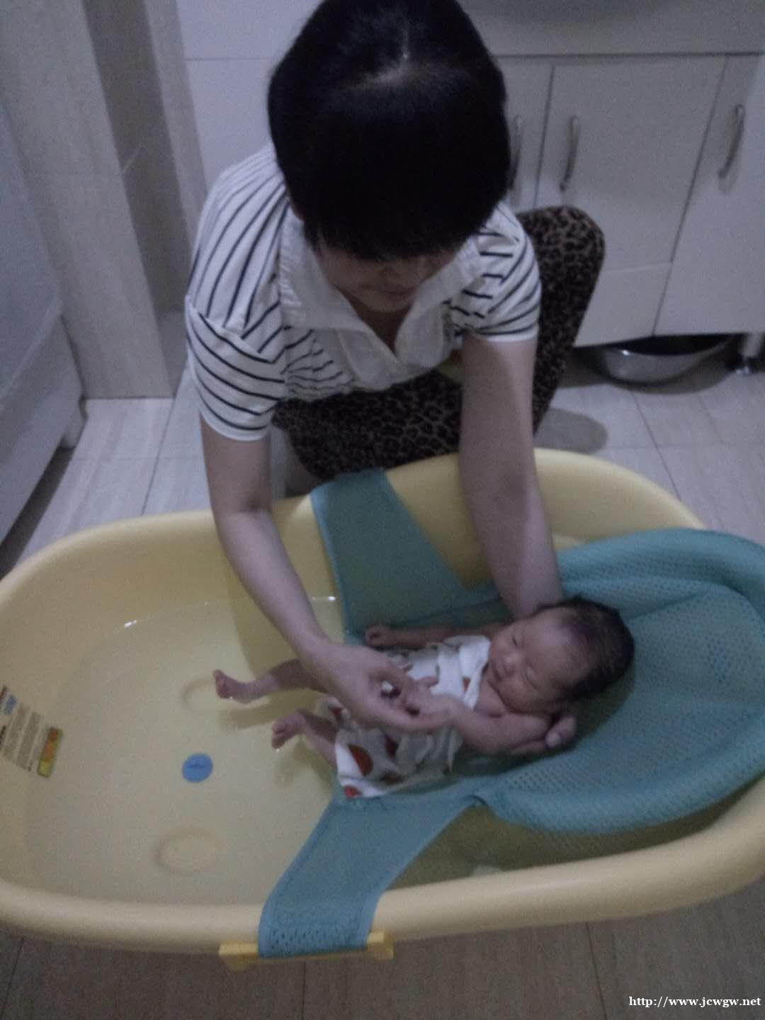 找月嫂育儿嫂就来西安小糯米家政 找月嫂育儿嫂就来西安小糯米家政