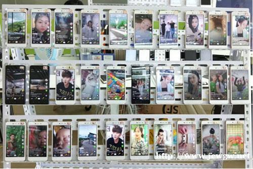 “央企队”直播带货,怎么做才能不想错过这个红利期呢? “央企队”直播带货,怎么做才能不想错过这个红利期呢?