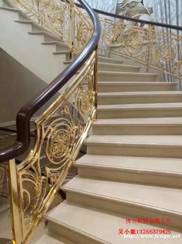 铜雕刻楼梯设计 定制别墅铜护栏不用烦恼 铜雕刻楼梯设计 定制别墅铜护栏不用烦恼