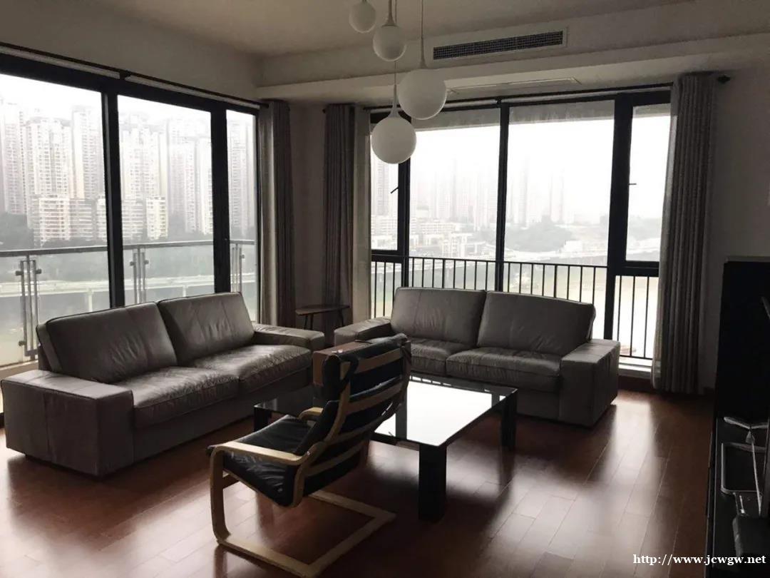 雍江艺庭二手房改造 通透满分的轻奢空间 雍江艺庭二手房改造 通透满分的轻奢空间