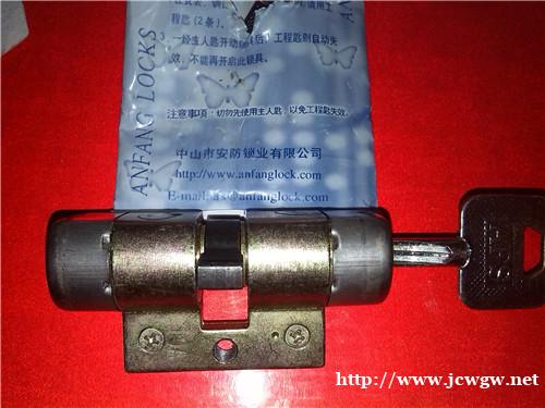 龙岗大运开锁配汽车钥匙,大运24小时开锁,大运开锁价格 龙岗大运开锁配汽车钥匙,大运24小时开锁,大运开锁价格