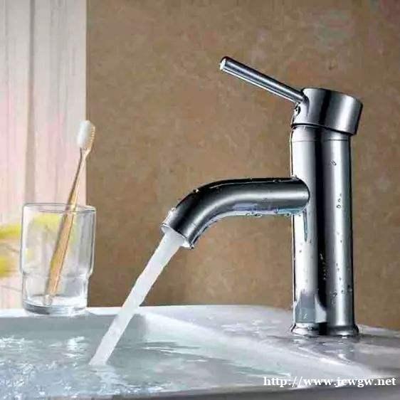 济南高新区维修水管漏水 换水龙头 换角阀 换防臭地漏 济南高新区维修水管漏水 换水龙头 换角阀 换防臭地漏