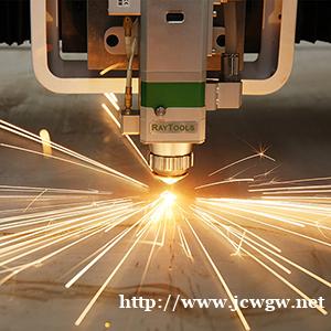 切割金属光纤激光切割机LXF3015 切割金属光纤激光切割机LXF3015