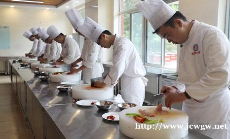 学烹饪的就业前景怎么样 学烹饪的就业前景怎么样