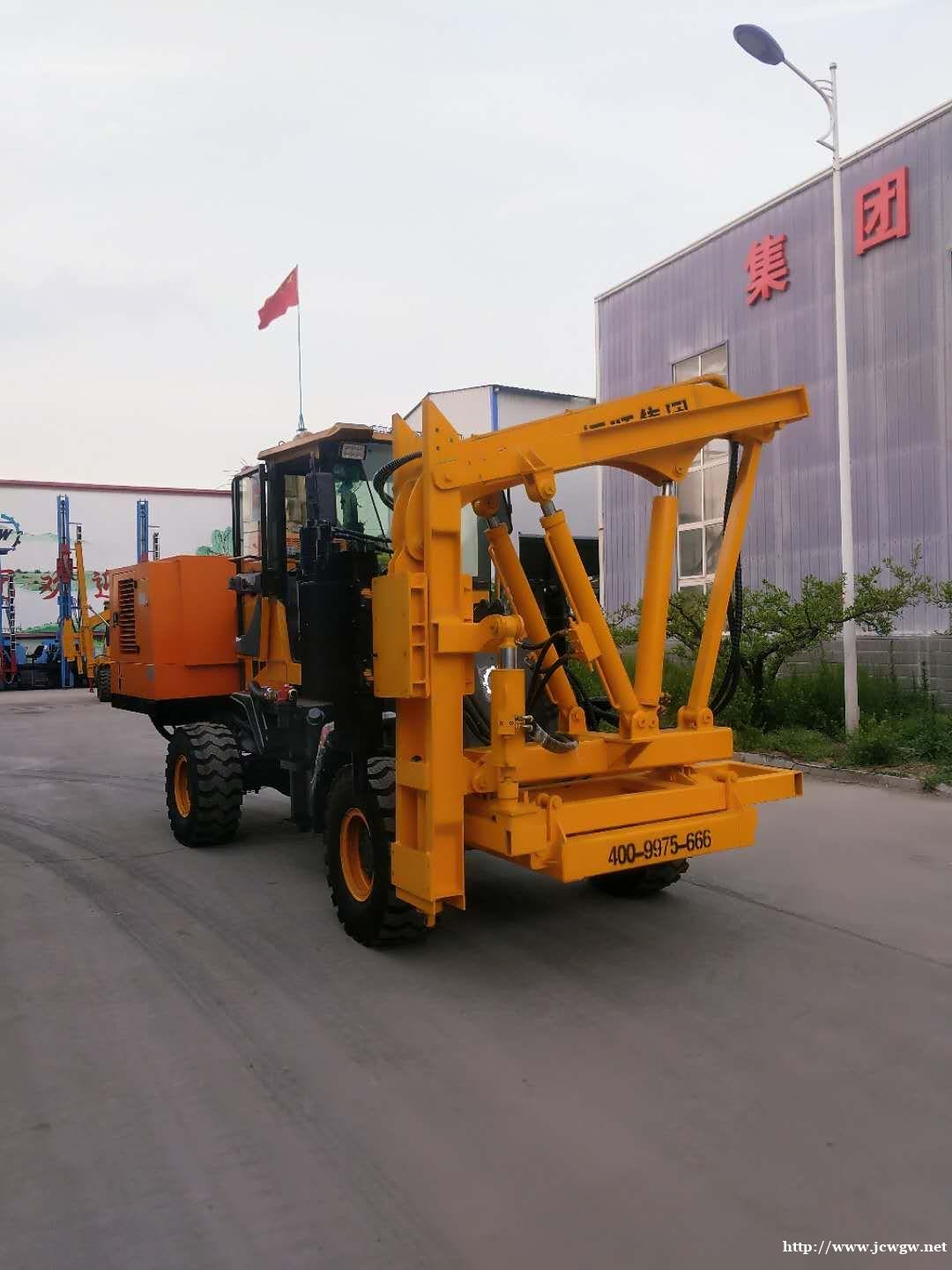 打桩机护栏桩工机械 高速路护栏钻孔机 多功能打桩机 打桩机护栏桩工机械 高速路护栏钻孔机 多功能打桩机