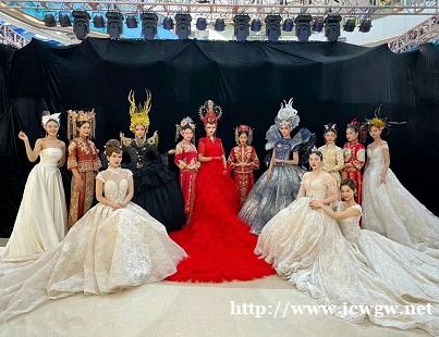 保山极美化妆培训学校火热招生中,美甲培训,纹绣培训,学皮肤管 保山极美化妆培训学校火热招生中,美甲培训,纹绣培训,学皮肤管