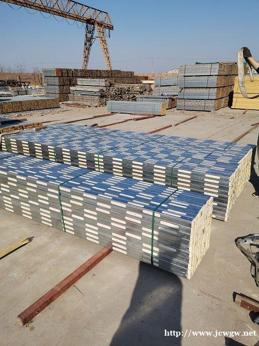 热卖钢包木 钢木龙骨供应厂家 热卖钢包木 钢木龙骨供应厂家