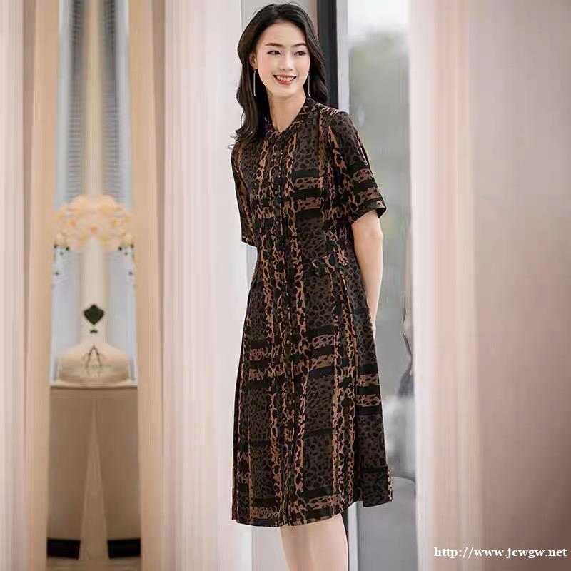 广东女装批发市场 香云纱连衣裙 古典优雅女裙货源 广东女装批发市场 香云纱连衣裙 古典优雅女裙货源