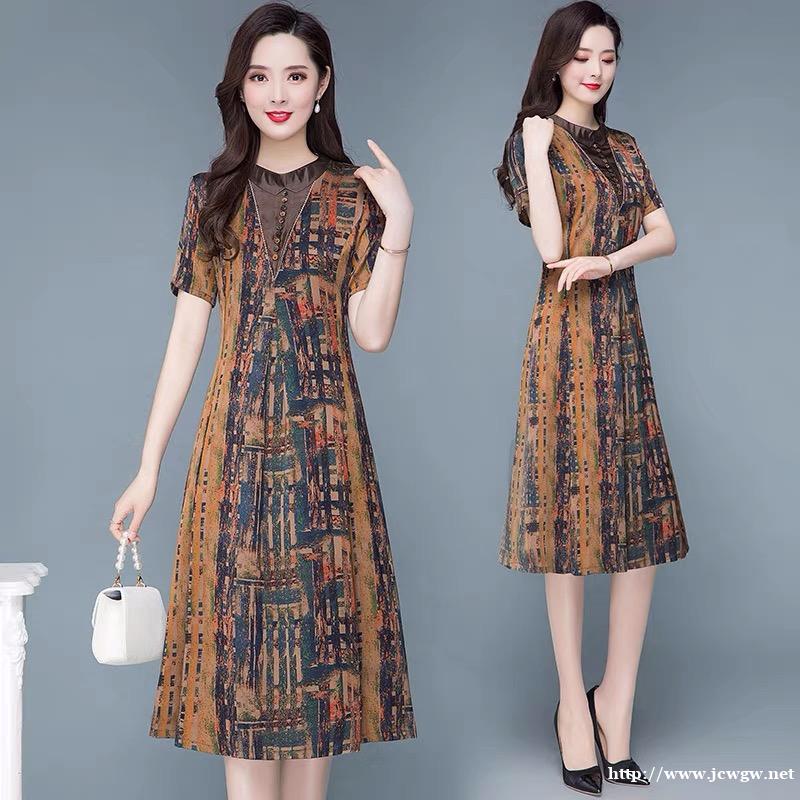 广东女装批发市场 香云纱连衣裙 古典优雅女裙货源 广东女装批发市场 香云纱连衣裙 古典优雅女裙货源