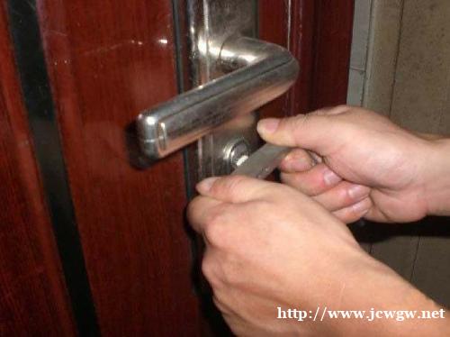 河口区换锁的时候需要注意哪些问题? 河口区换锁的时候需要注意哪些问题?