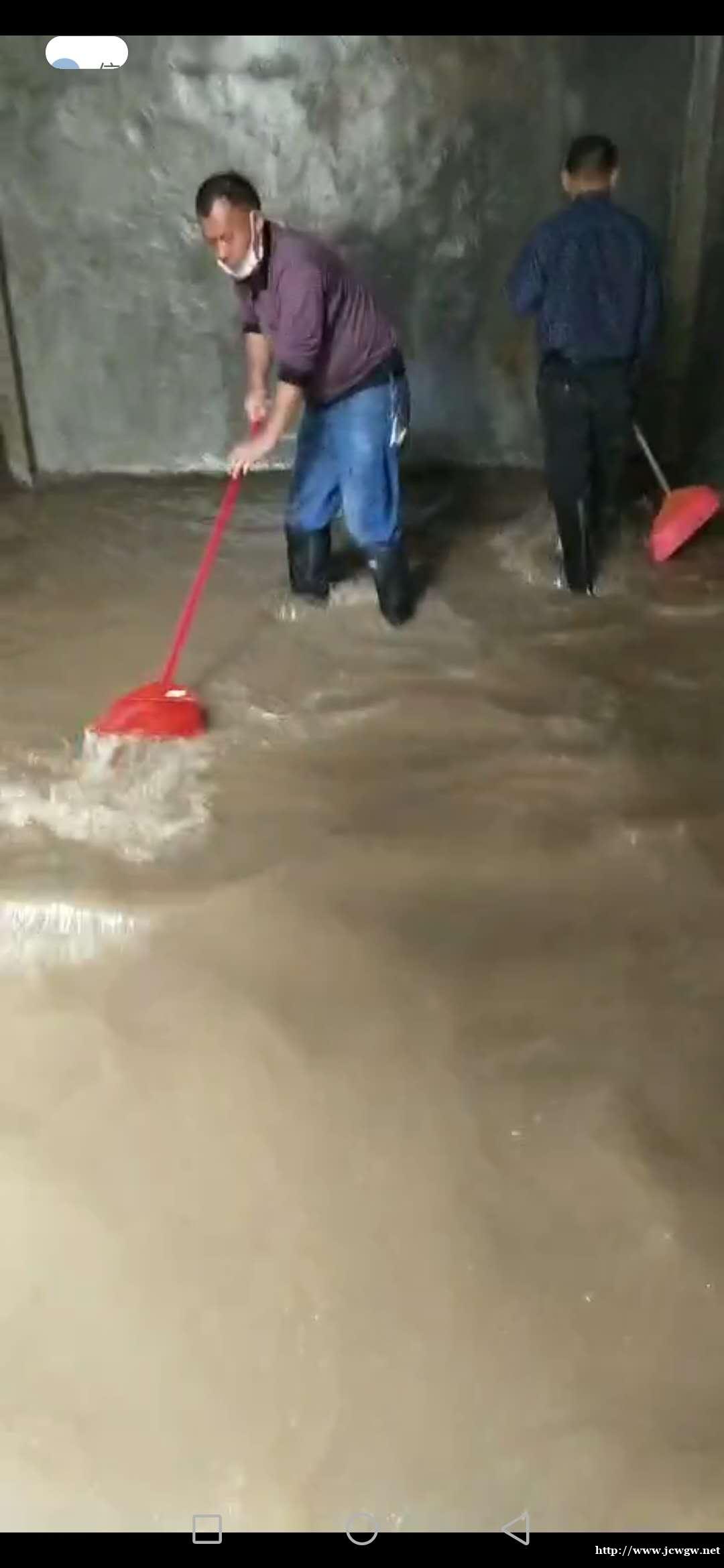 荔湾区康王中路新锦龙大厦小区清洗水箱洪升一家专业清洗水塔服务 荔湾区康王中路新锦龙大厦小区清洗水箱洪升一家专业清洗水塔服务