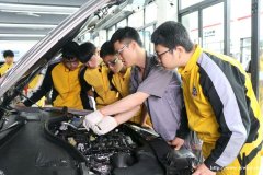 四川学汽修哪个学校好,汽车职业学校有哪些专业?