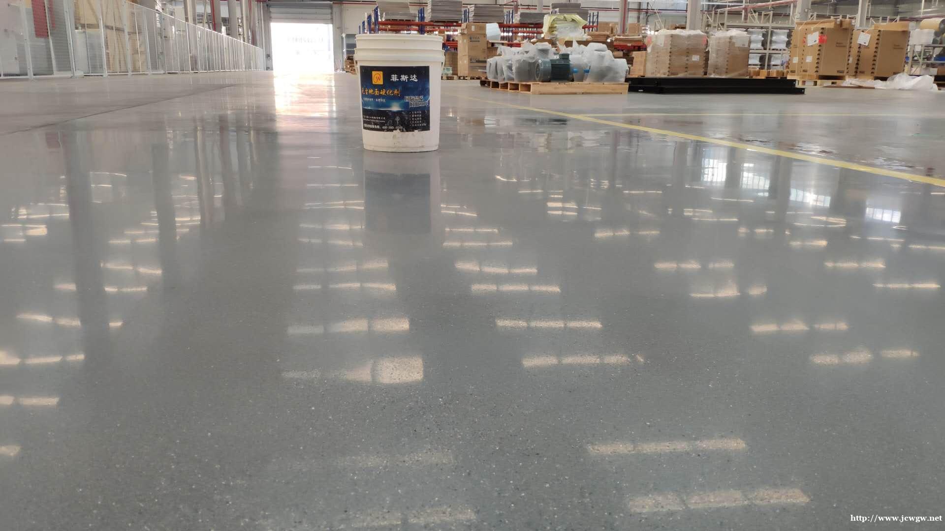 遵义金刚砂耐磨地坪施工,金刚砂+固化剂 遵义金刚砂耐磨地坪施工,金刚砂+固化剂