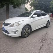 现代 瑞纳 2010款 三厢 1.4L 手动舒适型GS