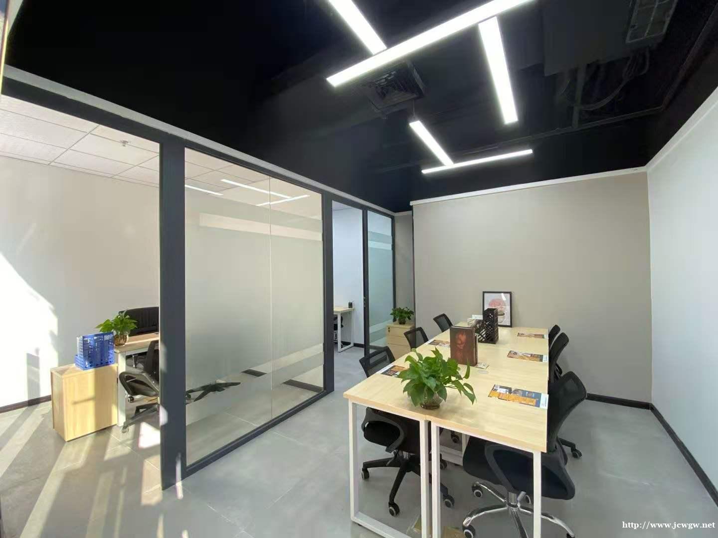 海珠南洲站地铁口 靠窗带老板室10人间 特价需5502元 海珠南洲站地铁口 靠窗带老板室10人间 特价需5502元