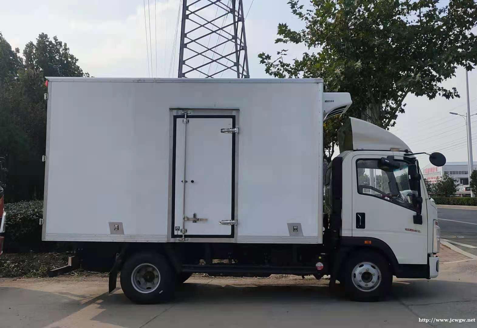 山东青岛哪里能买到重汽豪沃4米2冷藏车 山东青岛哪里能买到重汽豪沃4米2冷藏车