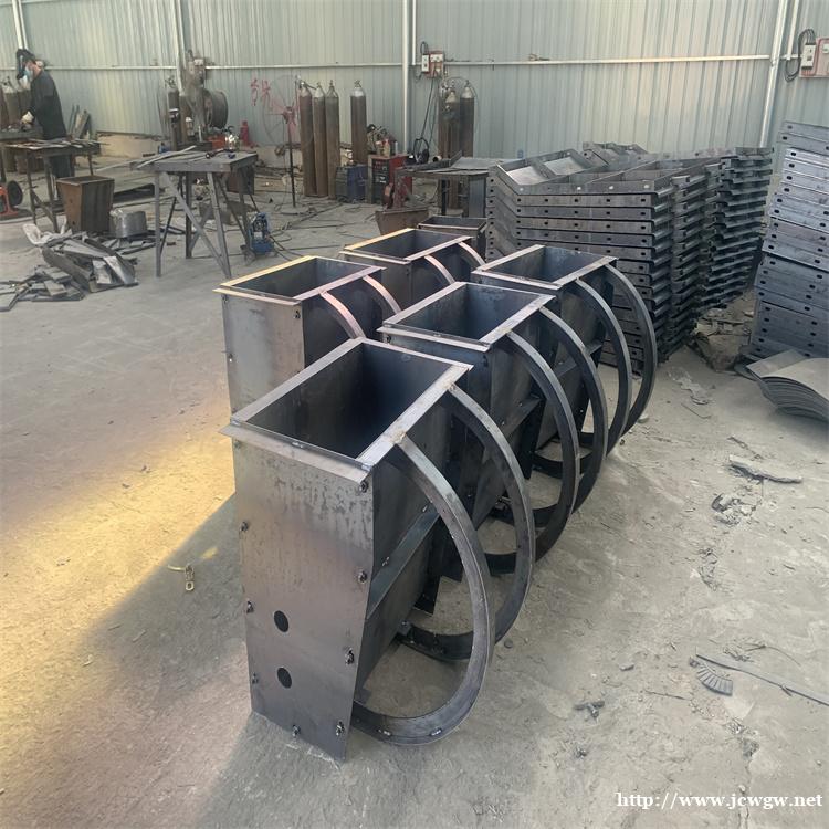 河北隔离墩钢模具 实力工厂 科天模具 河北隔离墩钢模具 实力工厂 科天模具