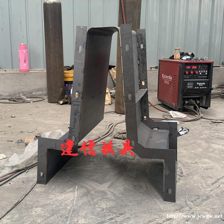 河北隔离墩钢模具 实力工厂 科天模具 河北隔离墩钢模具 实力工厂 科天模具