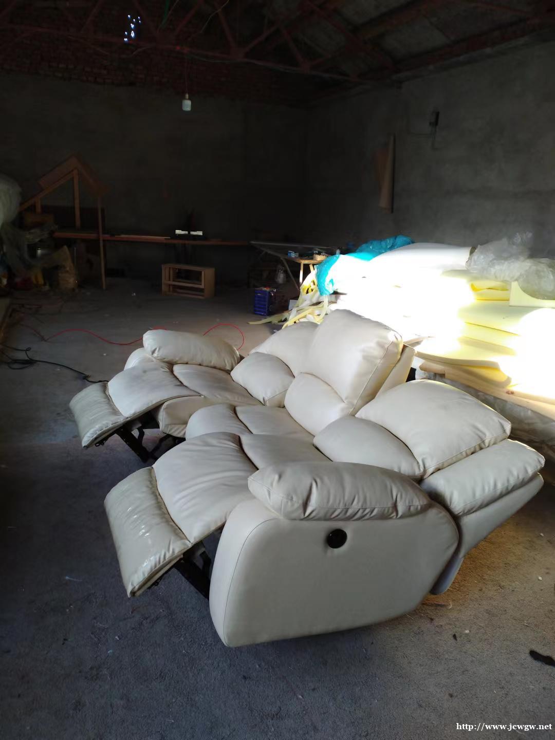 广西贵港皮沙发布沙发维修翻新 换皮换布厂家 广西贵港皮沙发布沙发维修翻新 换皮换布厂家