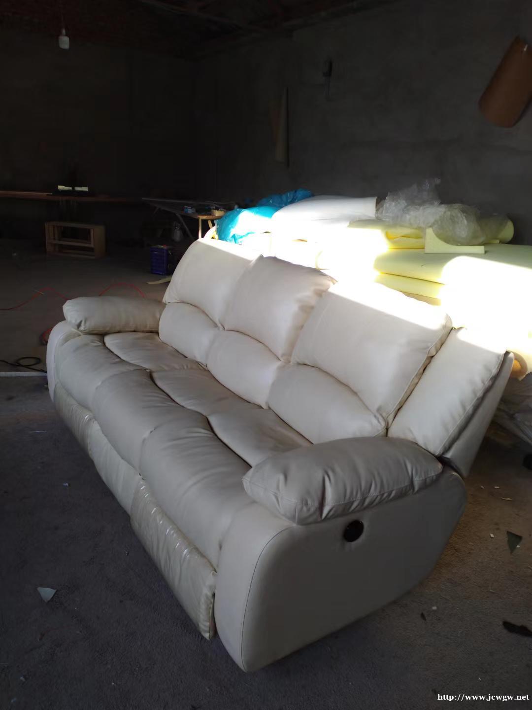 广西贵港皮沙发布沙发维修翻新 换皮换布厂家 广西贵港皮沙发布沙发维修翻新 换皮换布厂家